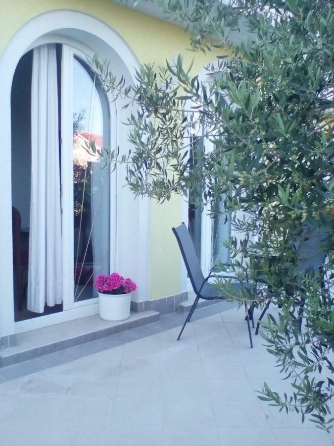 Ana Rooms Krk Town Exterior photo